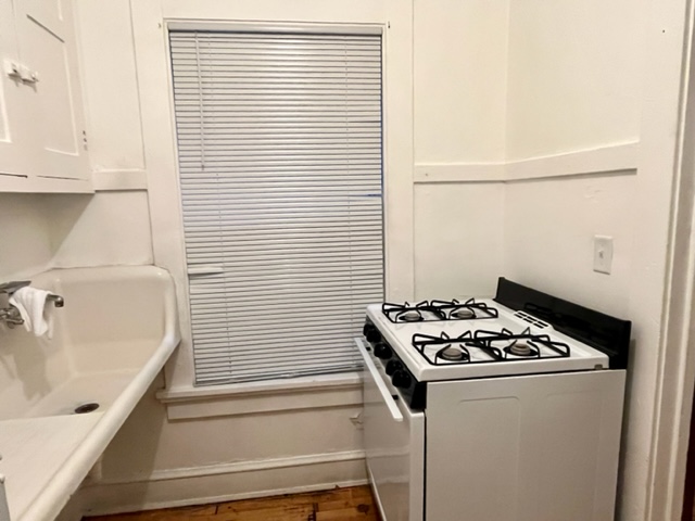 110/112 E. Dayton Street - 110-23