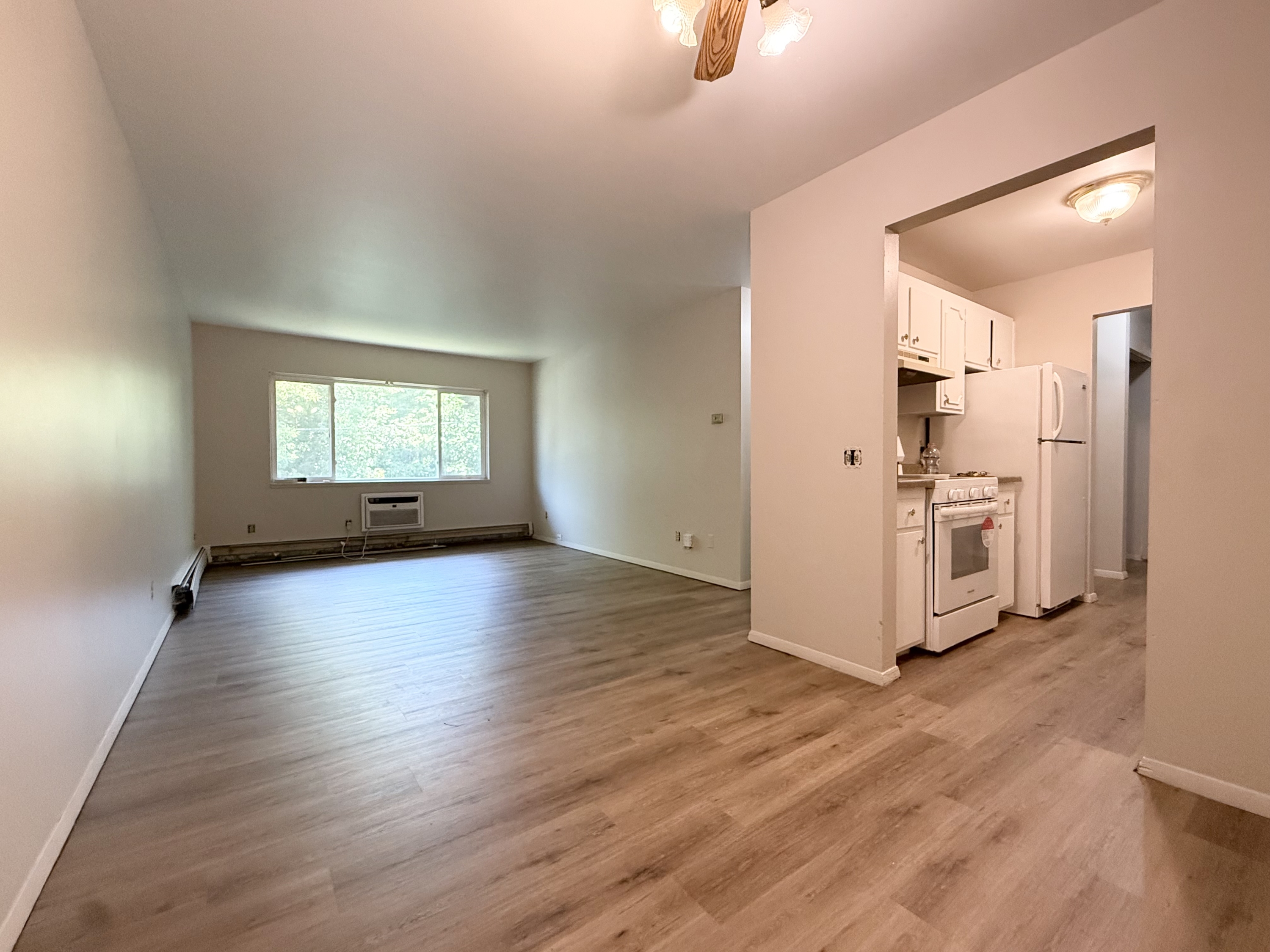 2050  Allen Boulevard - 24