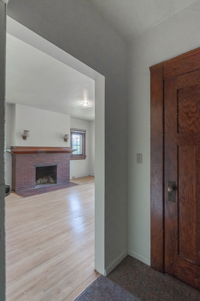 148-150 E Gorham St - 3F Room C
